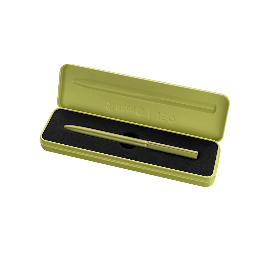 Packshot open [1505]