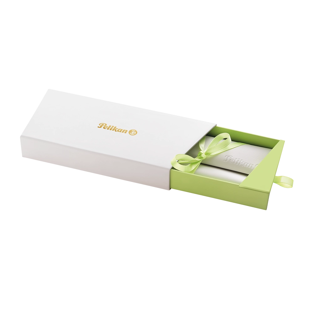 Packshot open [1501]