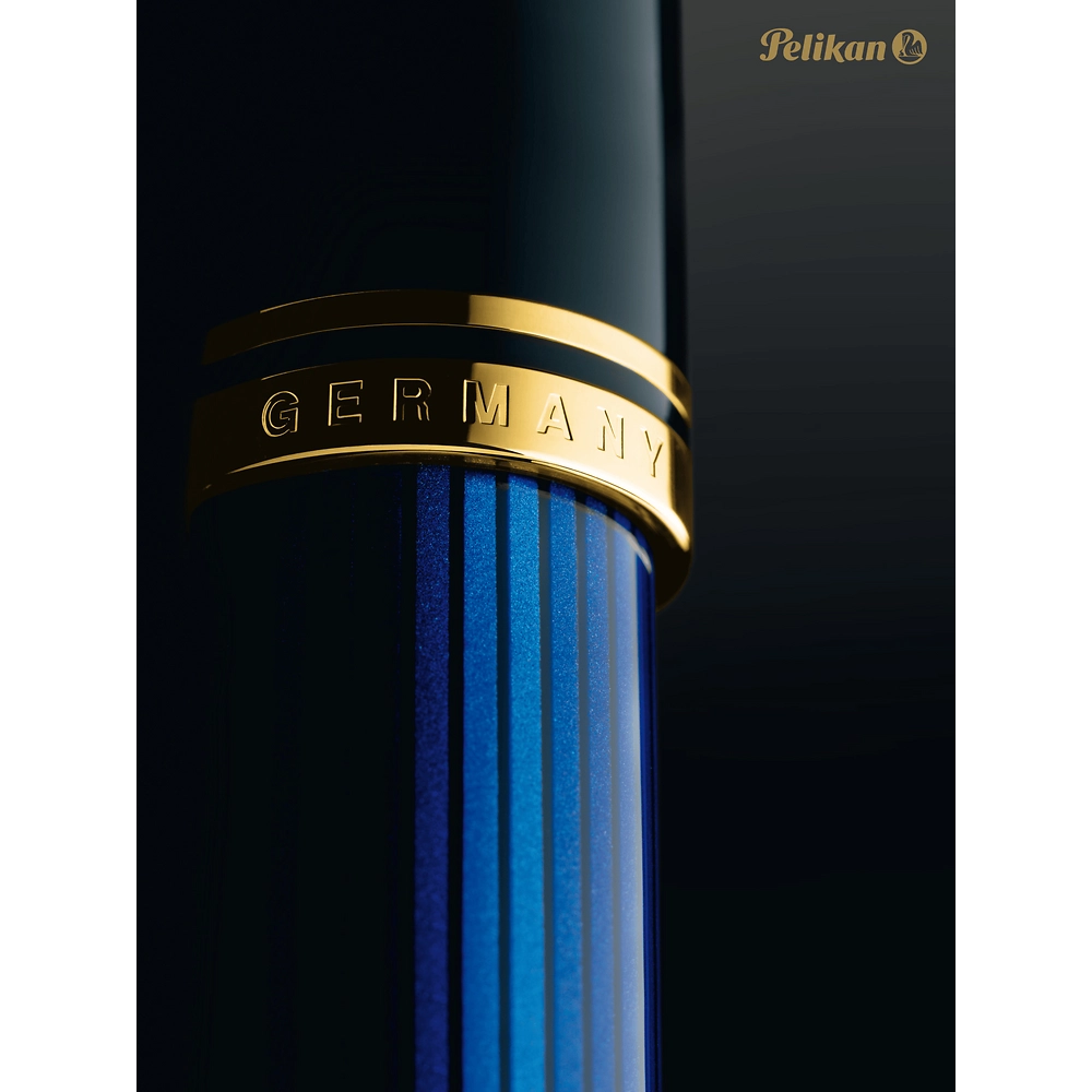 Packshot open [1503]