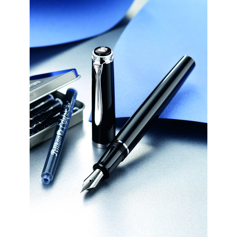 Packshot open [1504]