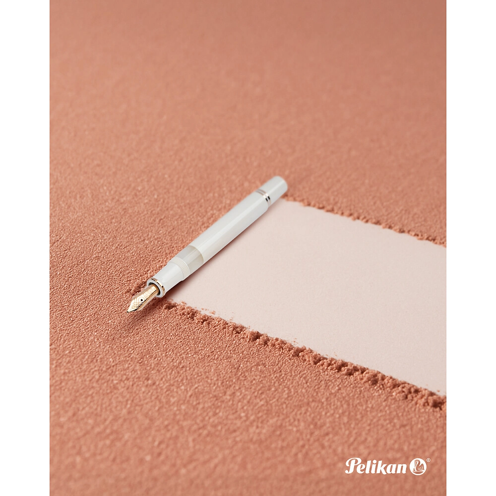 Packshot open [1505]