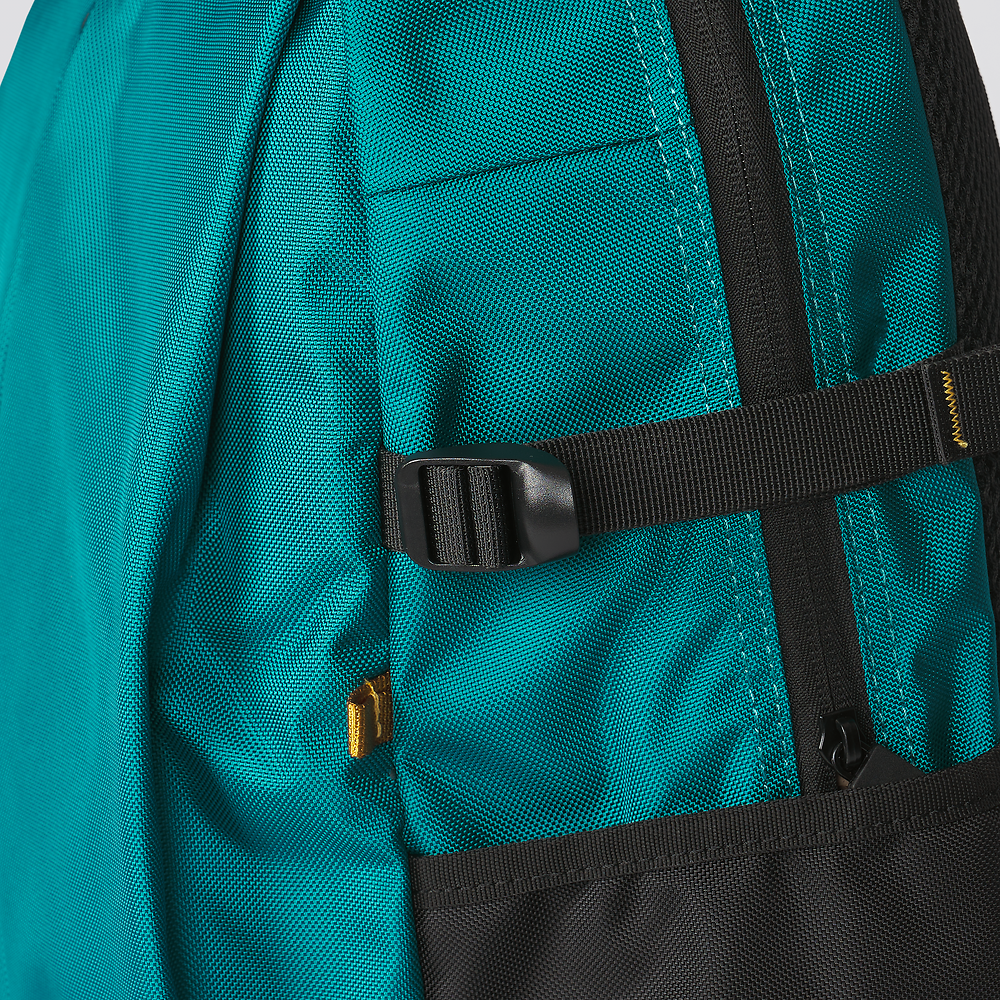 Packshot open [1507]