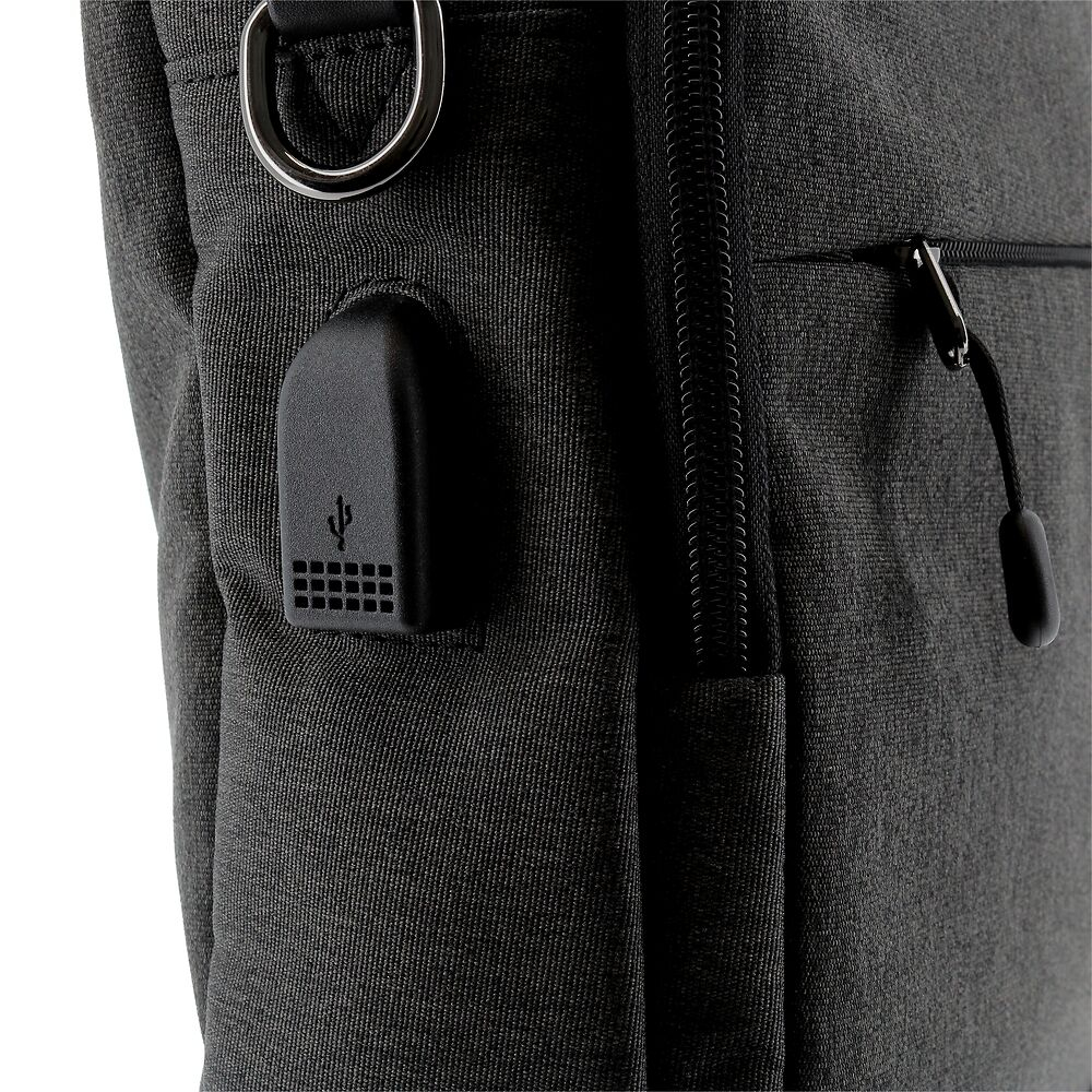 Packshot open [1503]