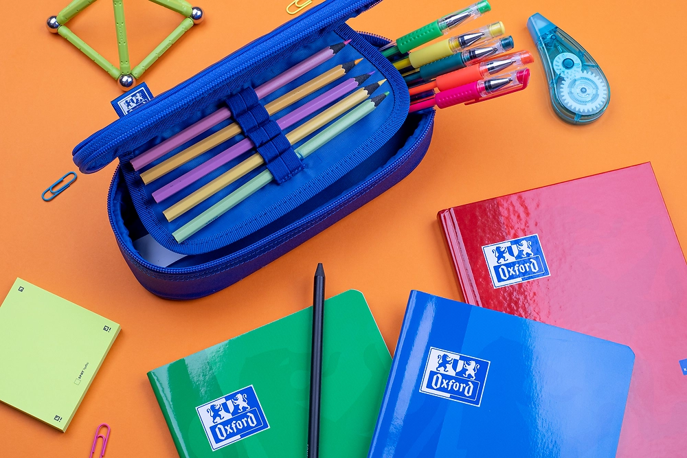 Packshot open [1506]