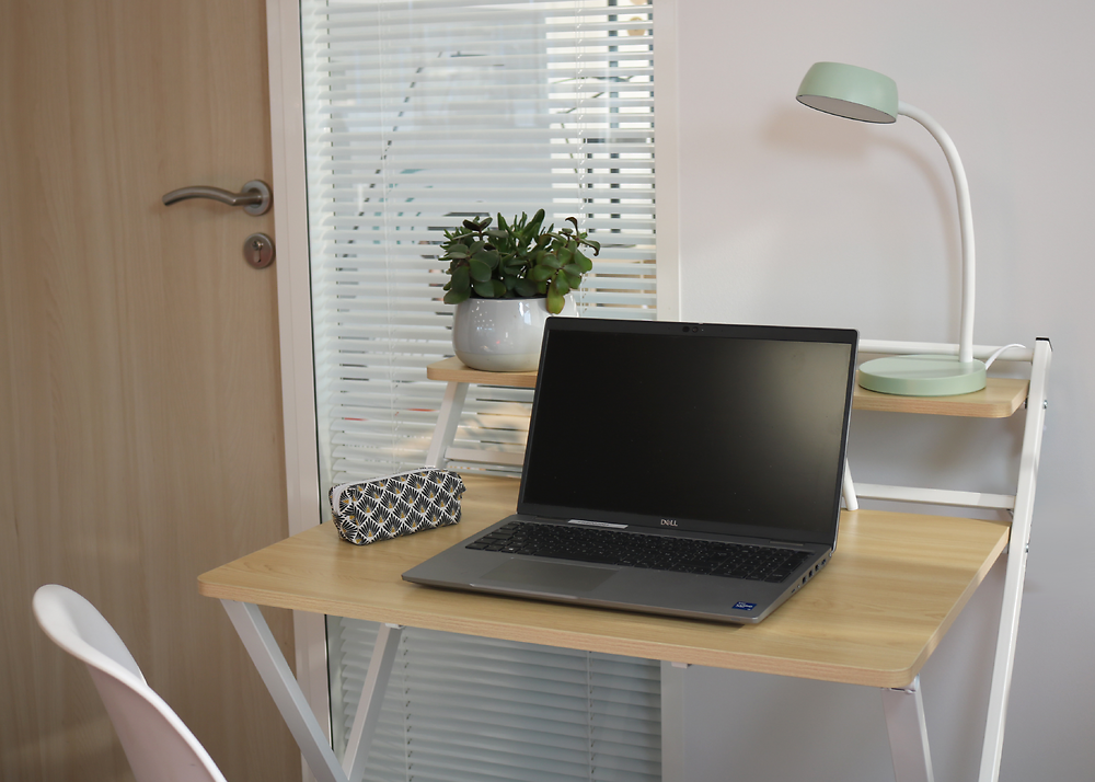 Packshot open [1502]