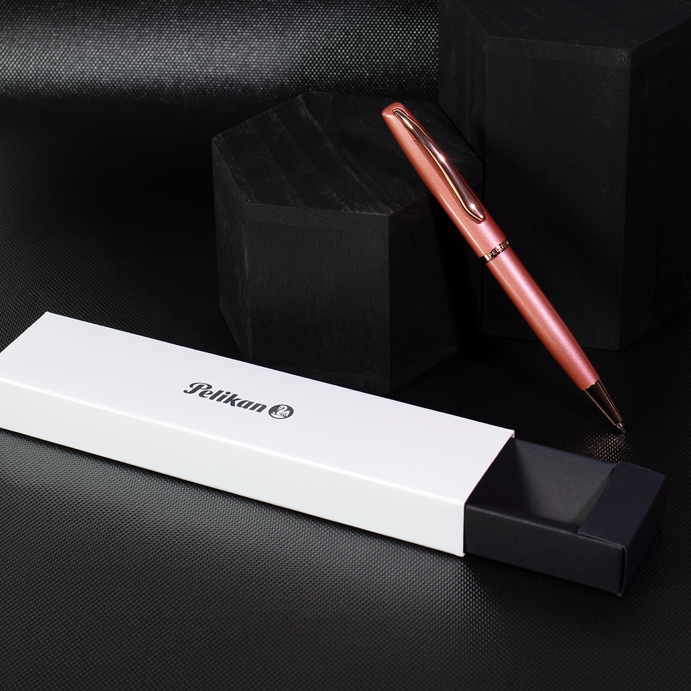 Packshot open [1505]