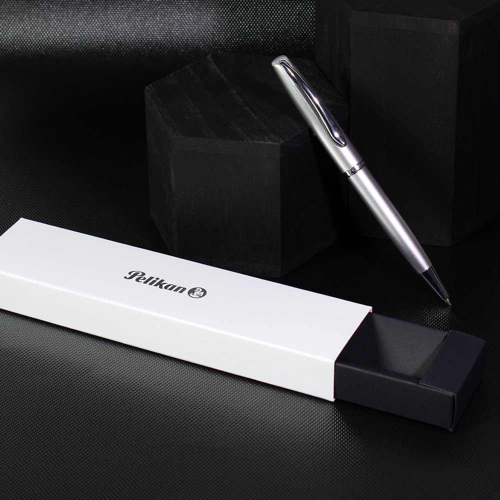 Packshot open [1507]