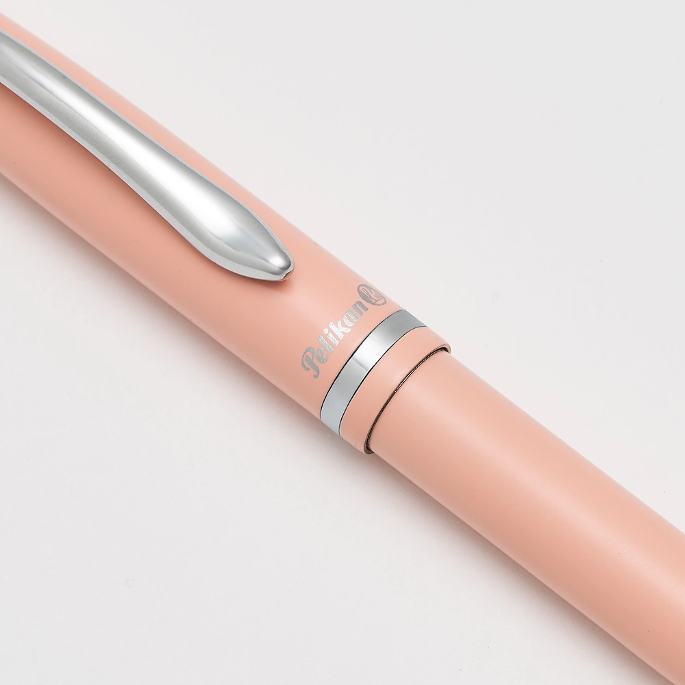 Packshot open [1506]