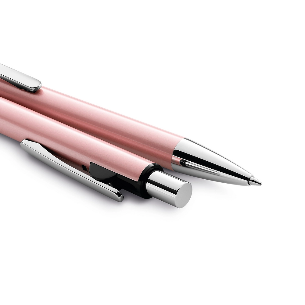 Packshot open [1503]